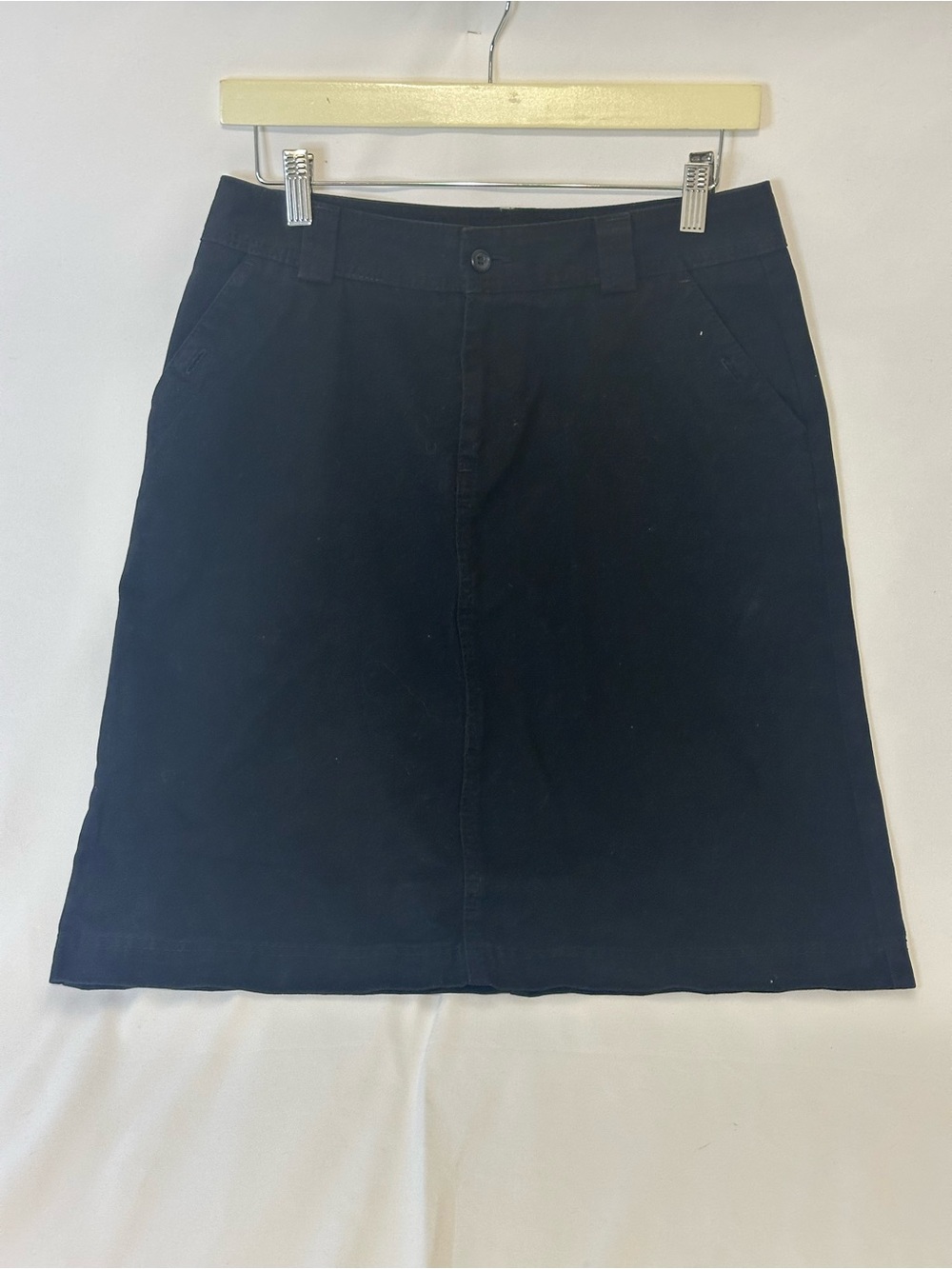 Dockers women’s size 6 black cotton twill A-line knee length skirt pockets